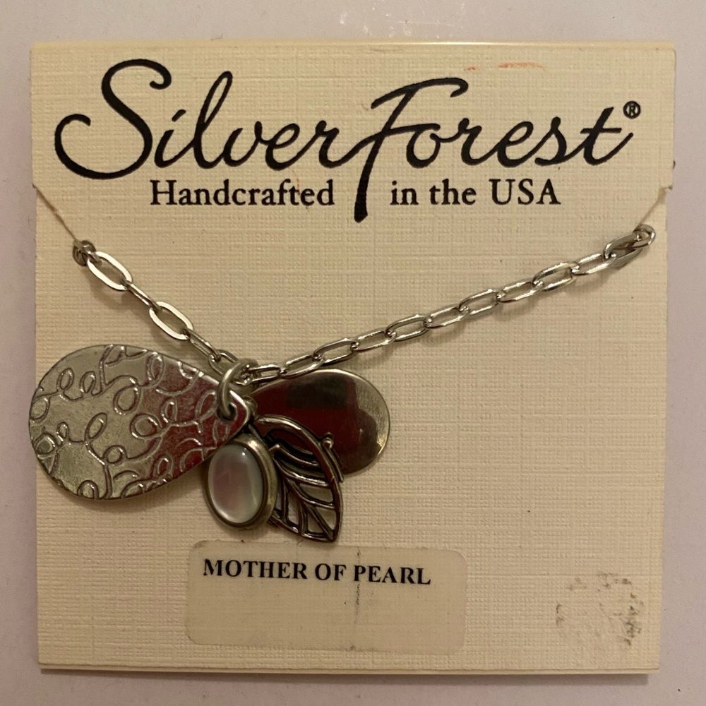 Matching dangle earring & necklace set